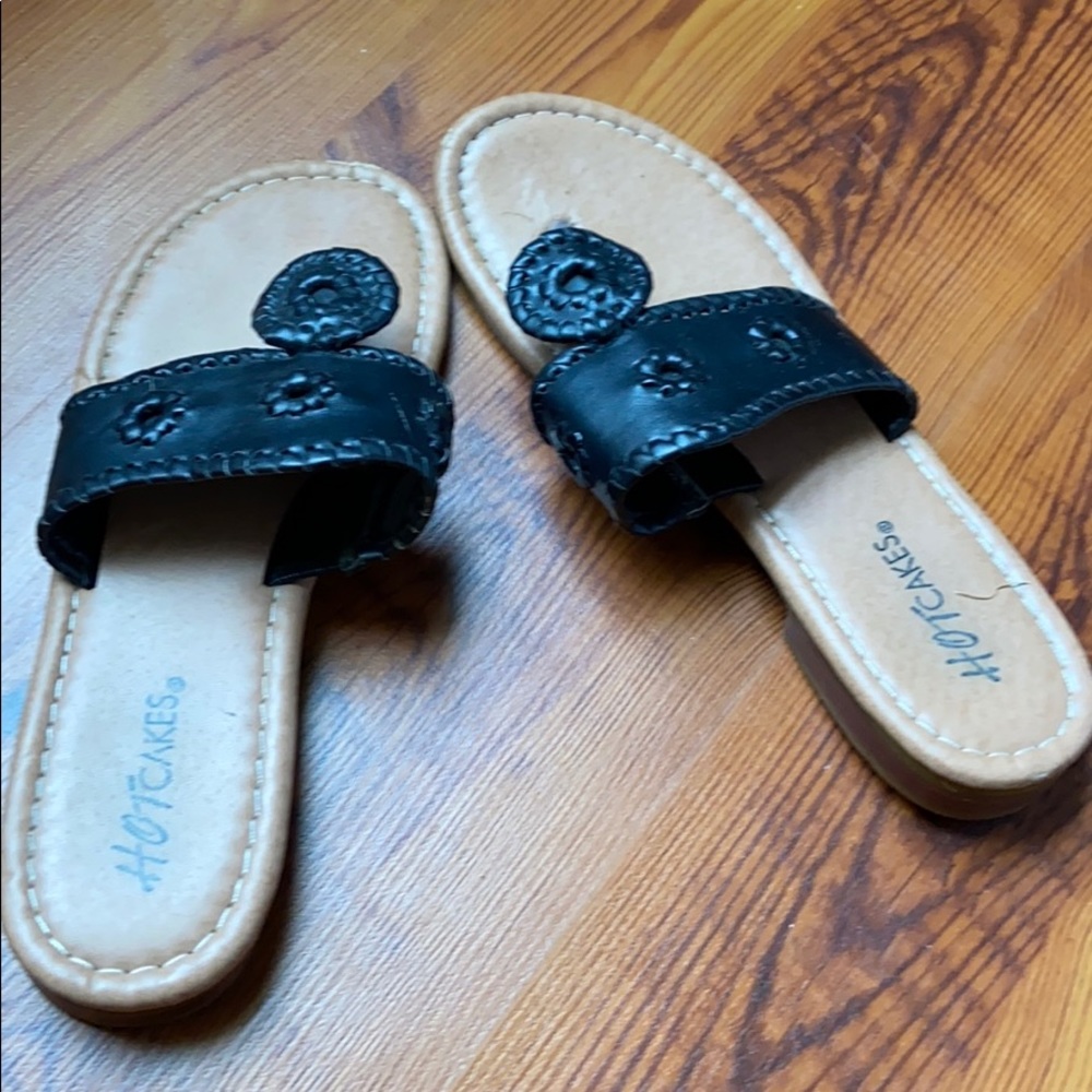 black hot cakes sandals